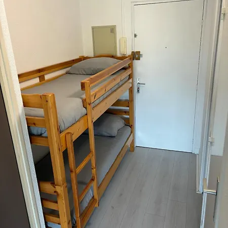 Equipe Apartment *